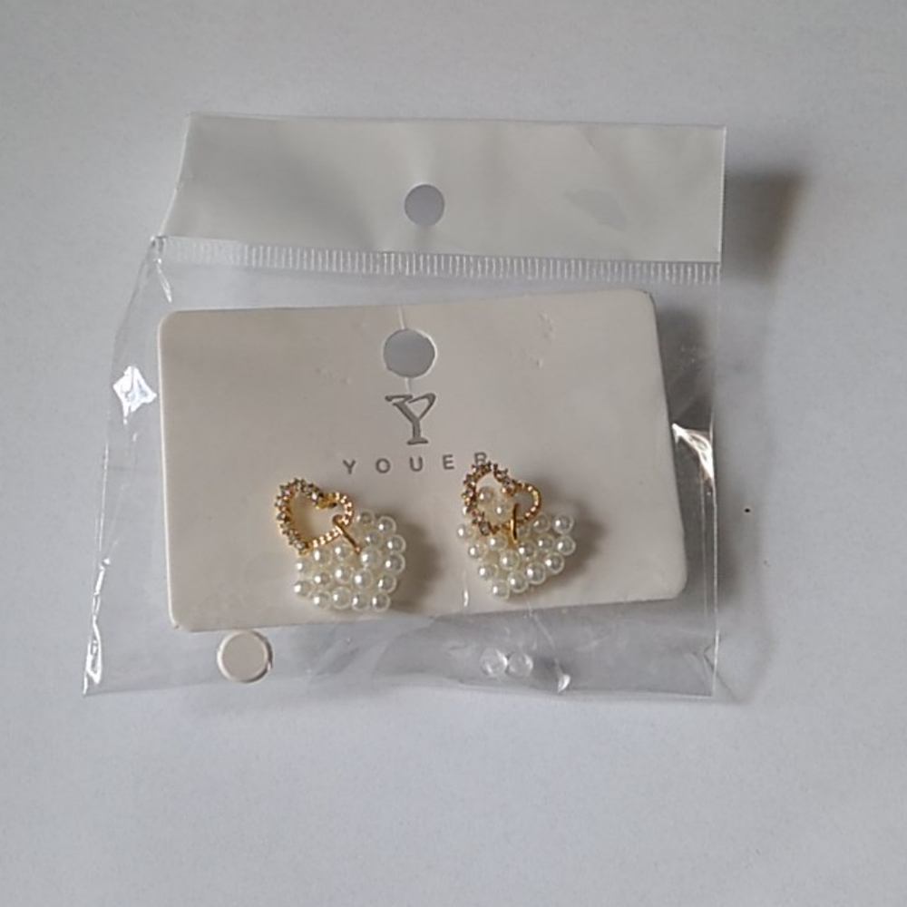 Pearl and Diamond Heart Earrings
